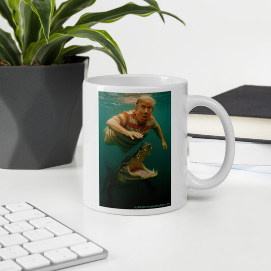 Crocodile — Tasse illustrée — aperçu du produit 2, Bye Bye Trump Collection